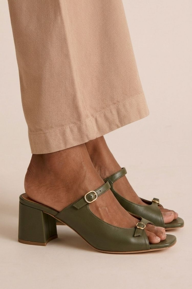 Vert militaire / 43