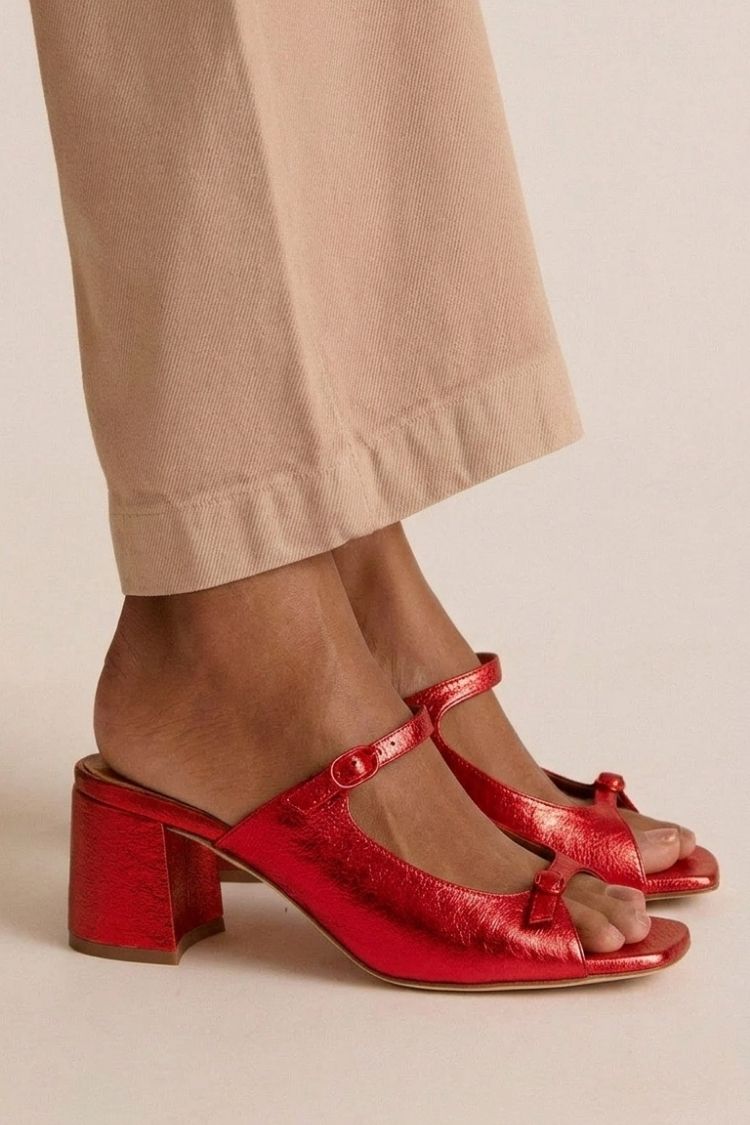 Rouge brillant / 43