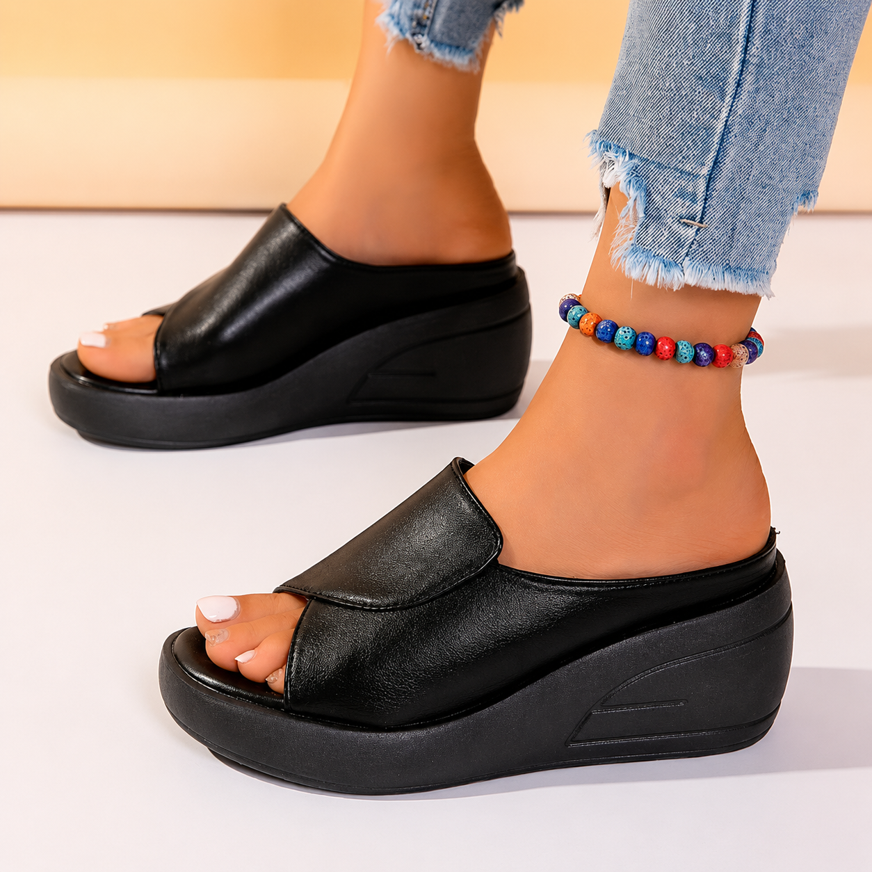 Black / 12