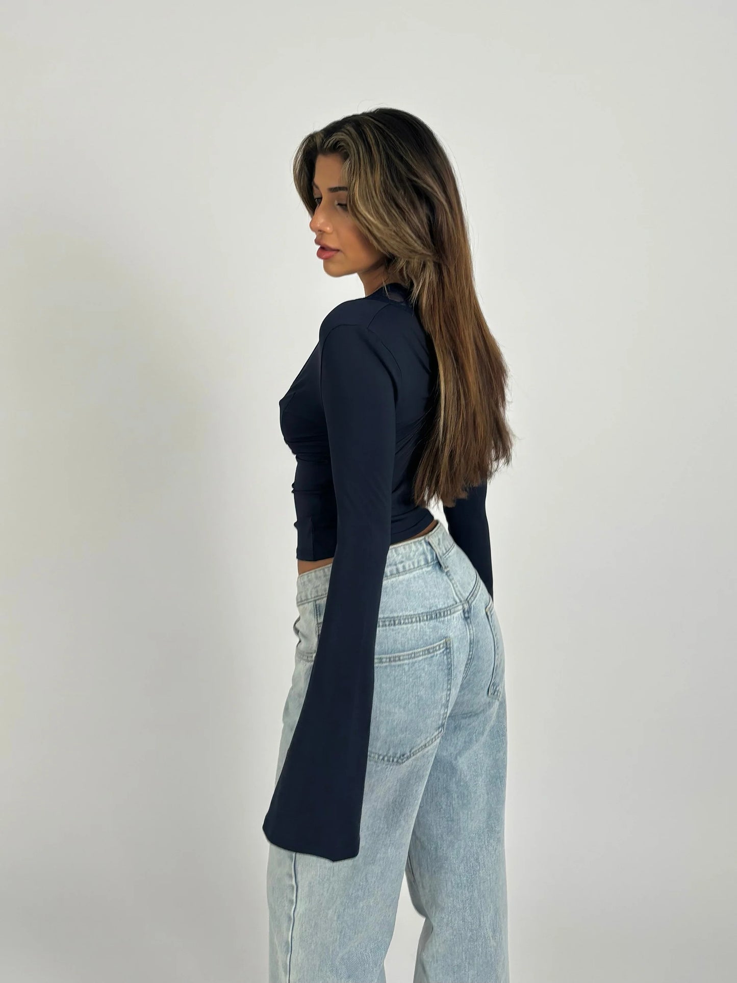 Babet | Deep V Crop Top