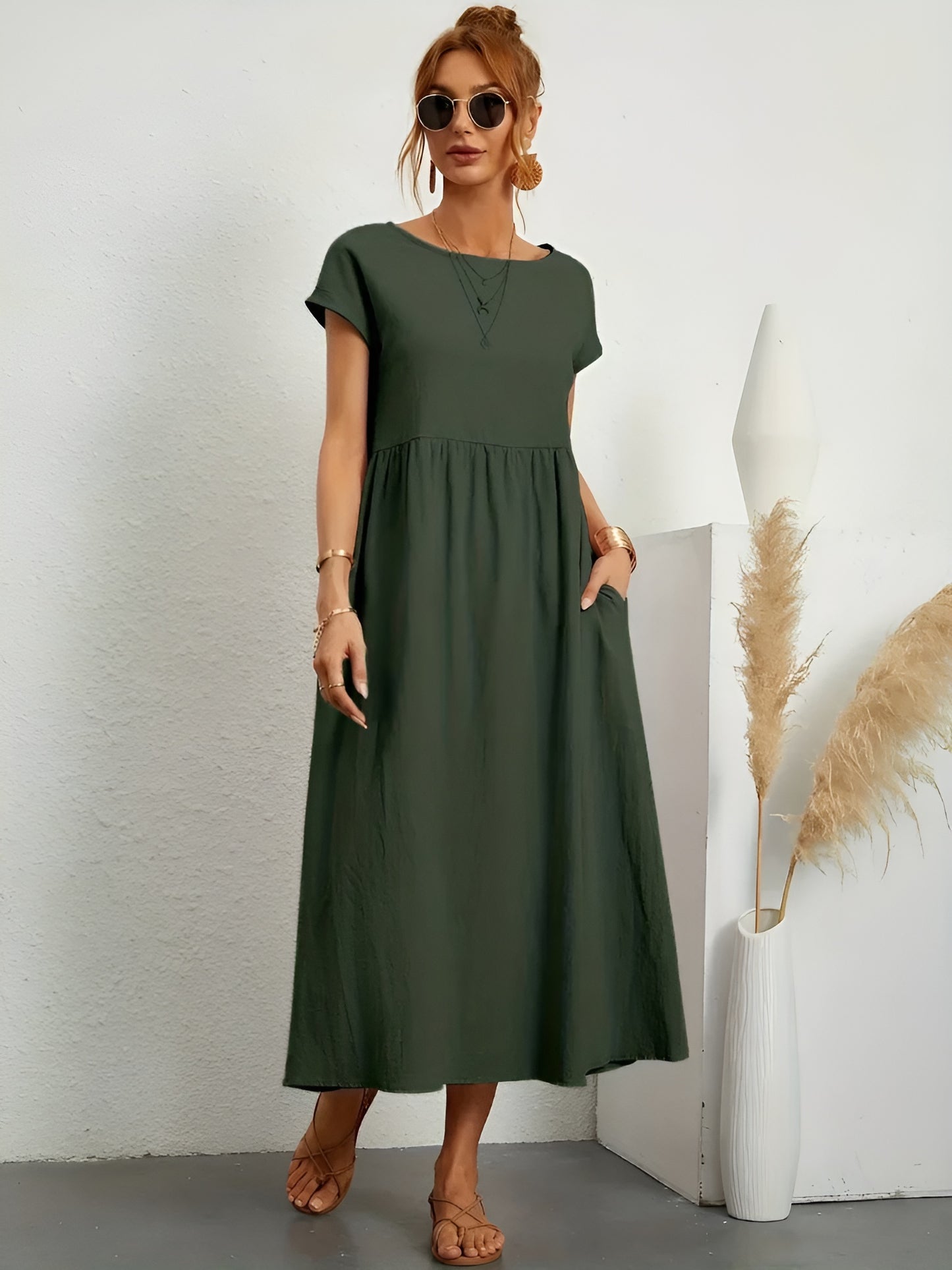 Gabrielle | Robe Midi Élégante Vert Militaire