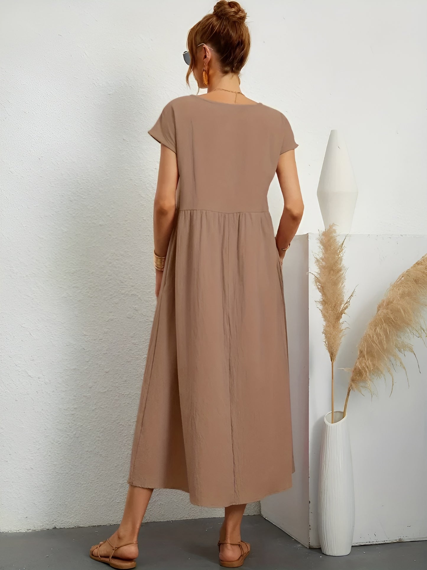 Gabrielle | Robe Midi Élégante Kaki