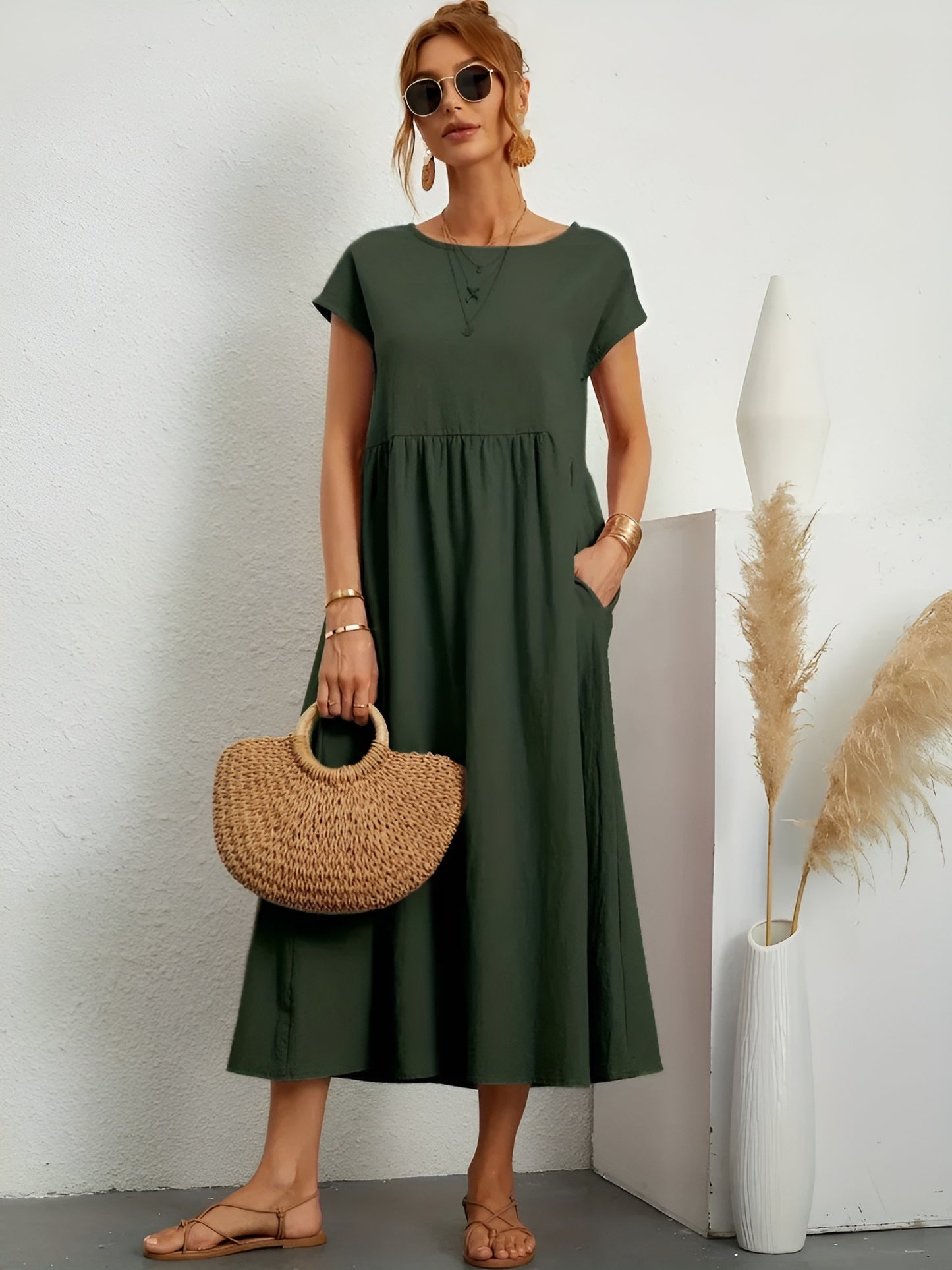 Gabrielle | Robe Midi Élégante Vert Militaire